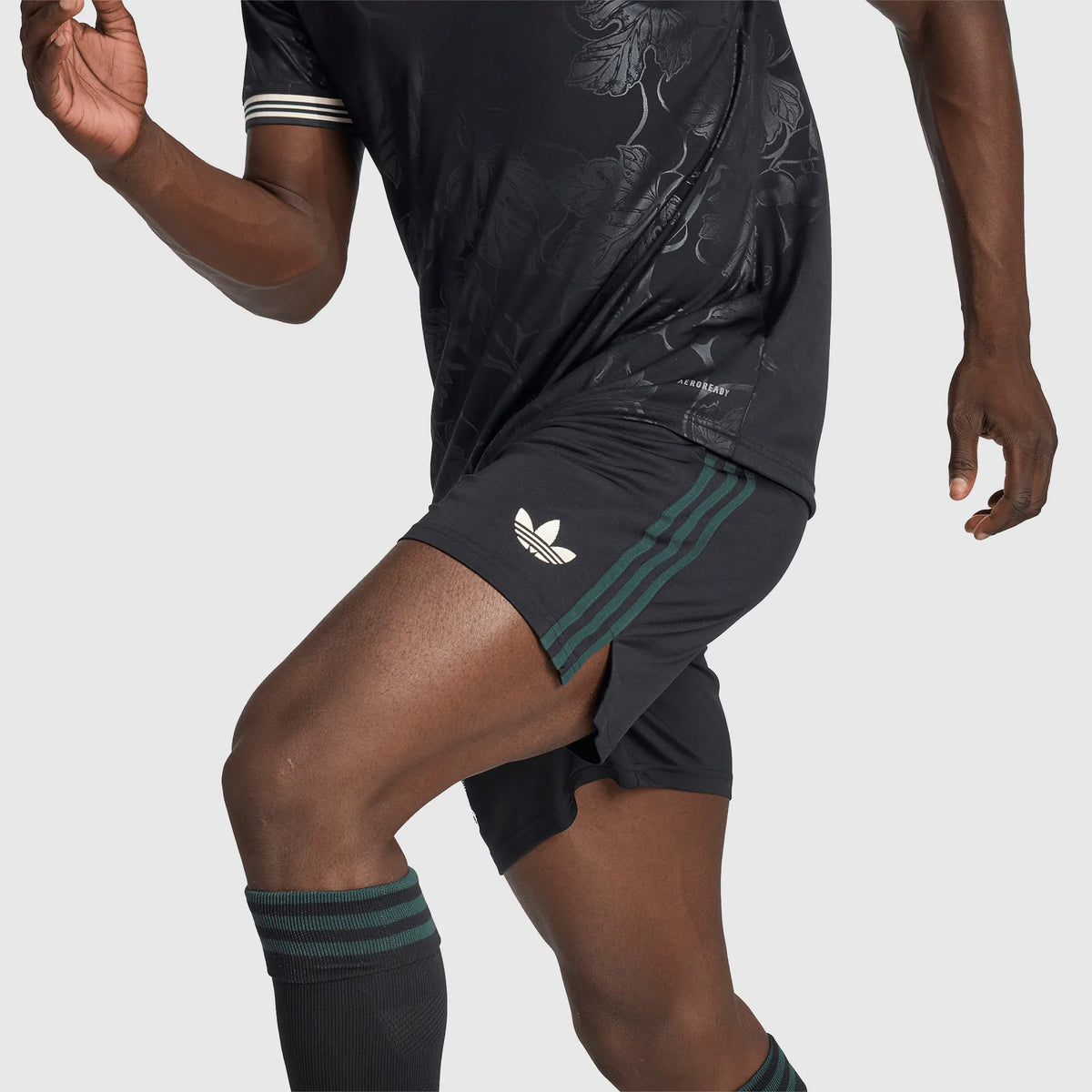 Shorts adidas Juventus 2025/26 III na TSN Sports