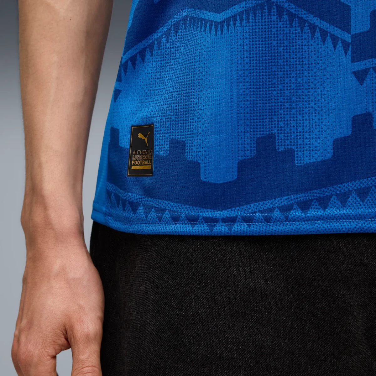 Camisa Al Hilal 2025/26 I, detalhe da manga