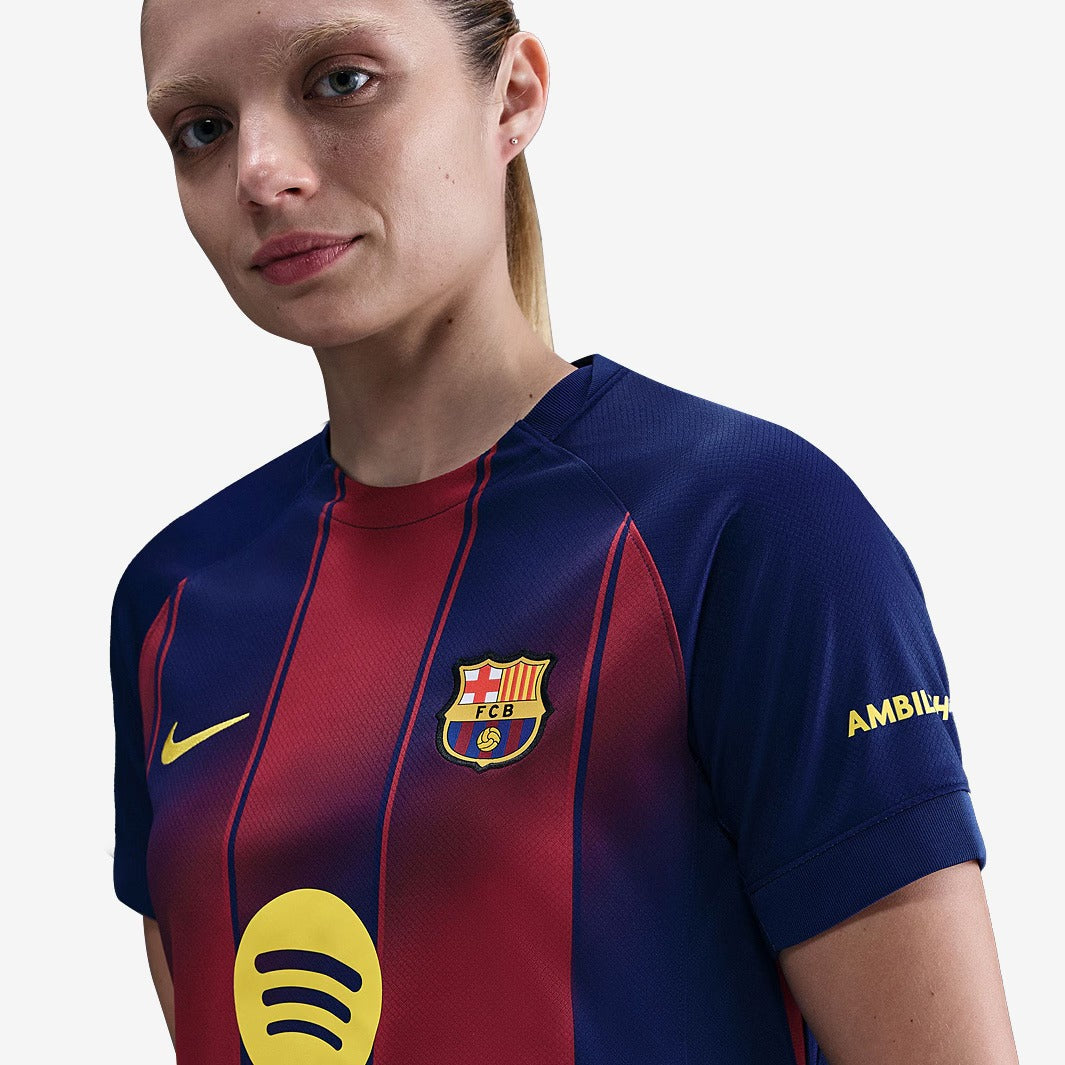 Camisa Feminina Nike Barcelona 2025/26 Torcedor na TSN Sports