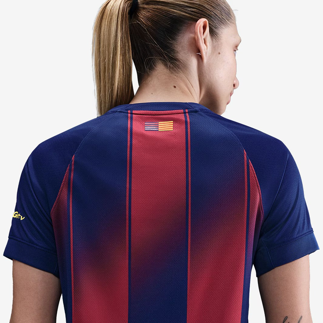 Camisa Feminina Nike Barcelona 2025/26 Torcedor na TSN Sports