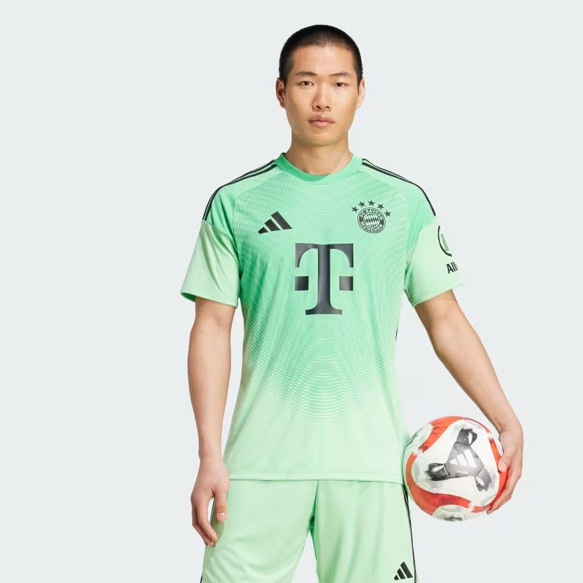 Camisa adidas Bayern de Munique 2025/26 Goleiro na TSN Sports