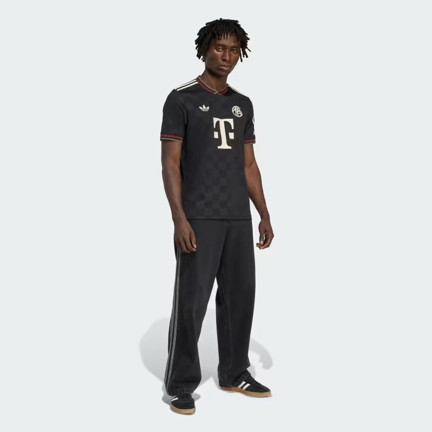 Camisa adidas Bayern de Munique 2025/26 III na TSN Sports