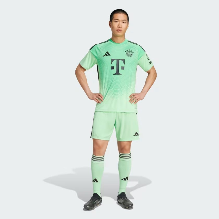Camisa adidas Bayern de Munique 2025/26 Goleiro na TSN Sports
