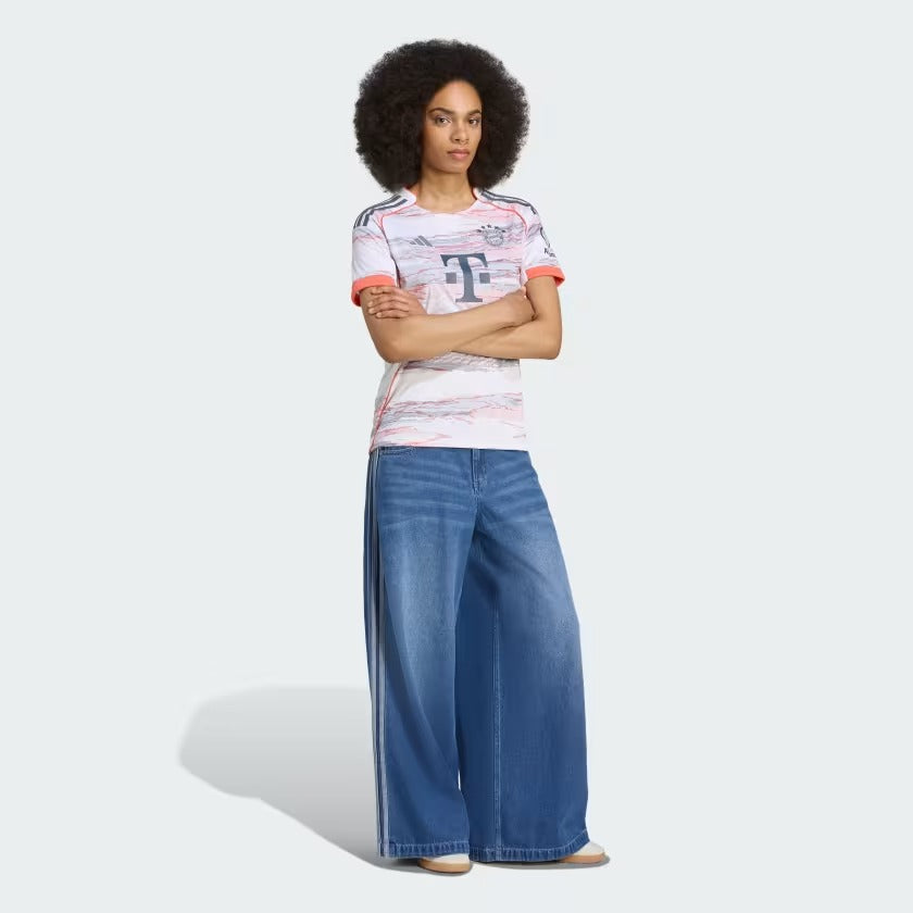 Camisa Feminina adidas Bayern de Munique 2025/26 II na TSN Sports
