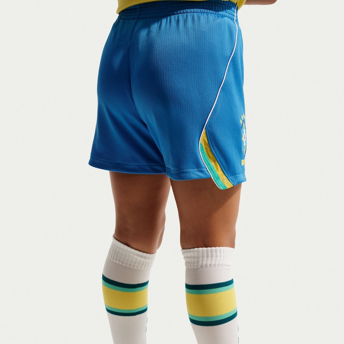 Conjunto Infantil Seleção Brasileira 2026/27 I, detalhe da gola