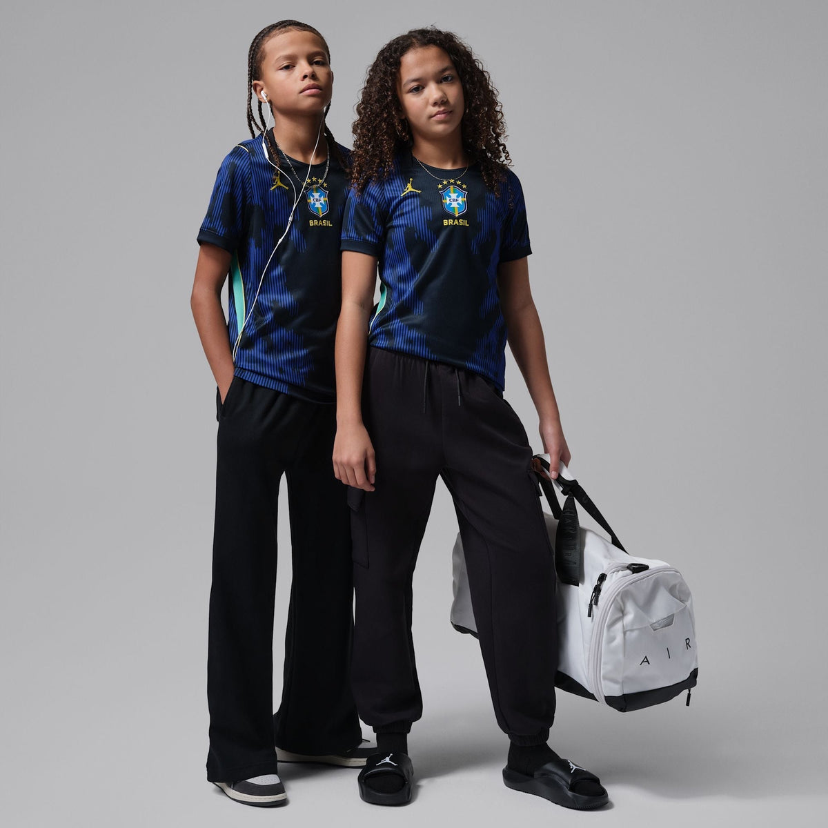 Conjunto Infantil Seleção Brasileira 2026/27 II, detalhe da manga