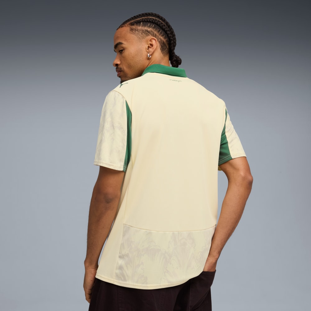 Camisa Puma Palmeiras x KidSuper 2025/26, detalhe do escudo